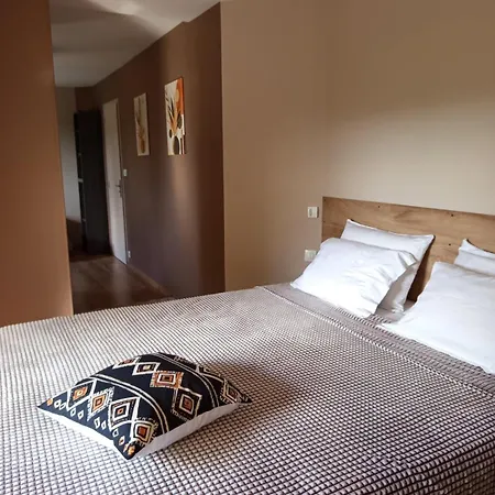 Le Hameau De La Traheniere בית הארחה 3*