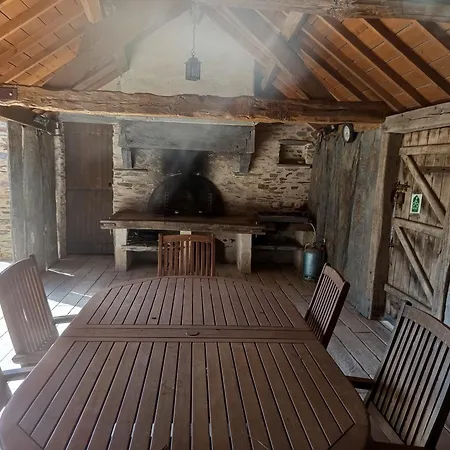Le Hameau De La Traheniere 招待所